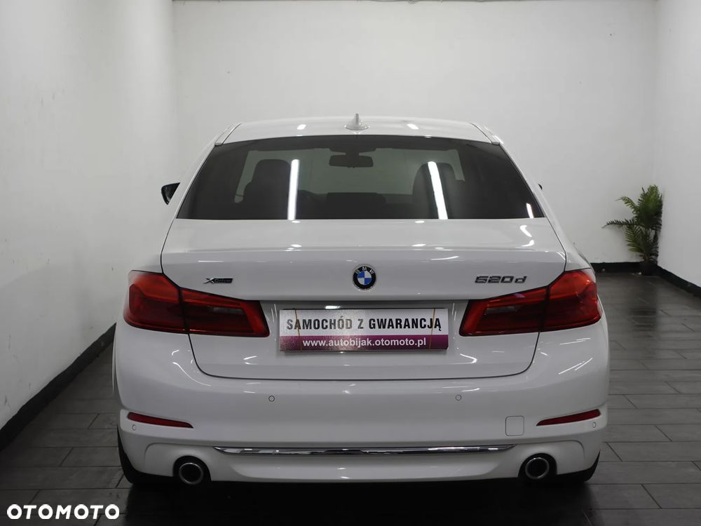 BMW Seria 5 520d xDrive Luxury Line - 6