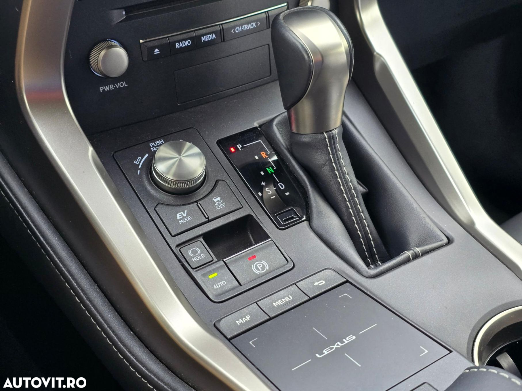 Lexus Seria NX 300h AWD Executive Plus - 24