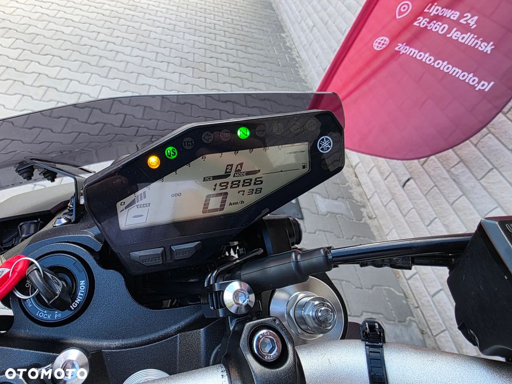 Yamaha MT - 17