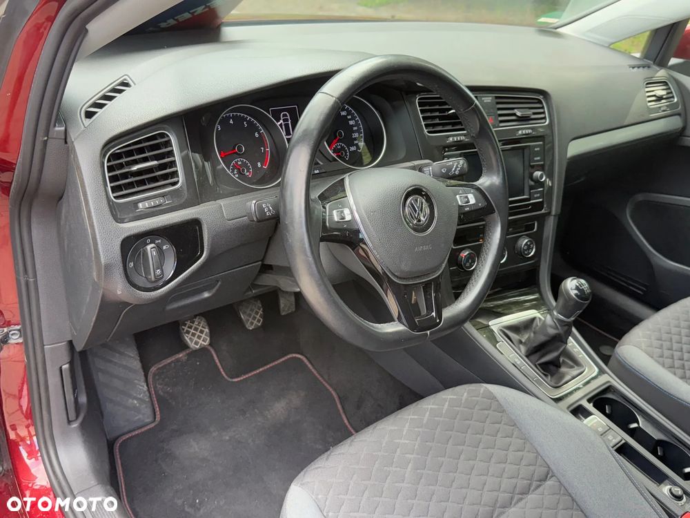 Volkswagen Golf 1.0 TSI City - 12