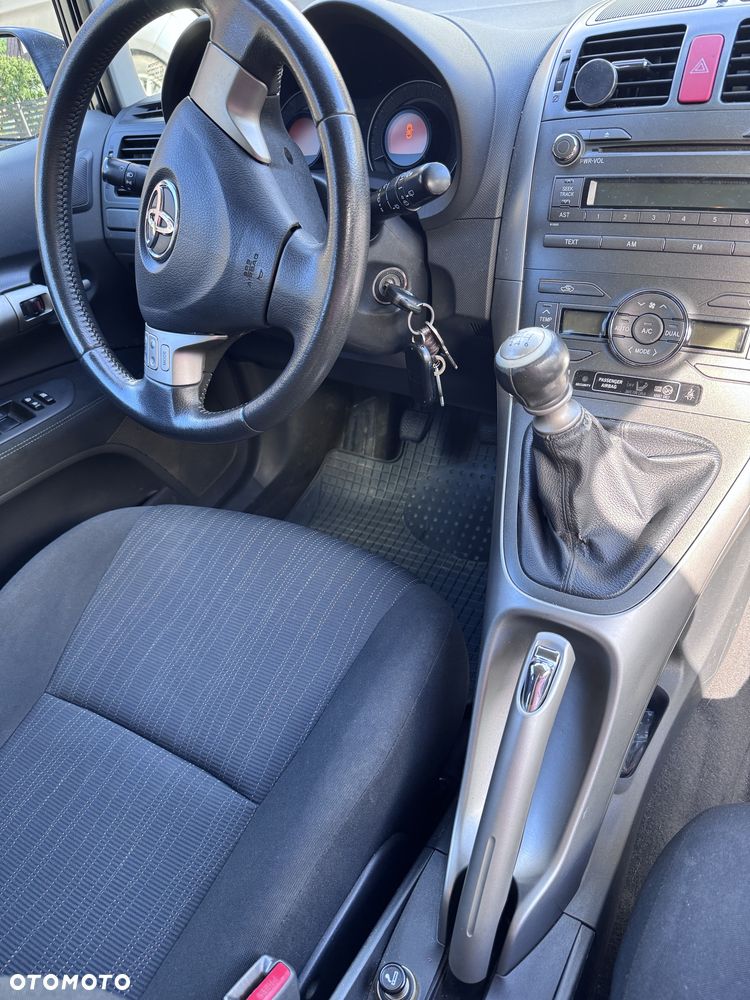 Toyota Auris - 5