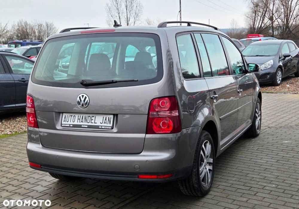 Volkswagen Touran - 3