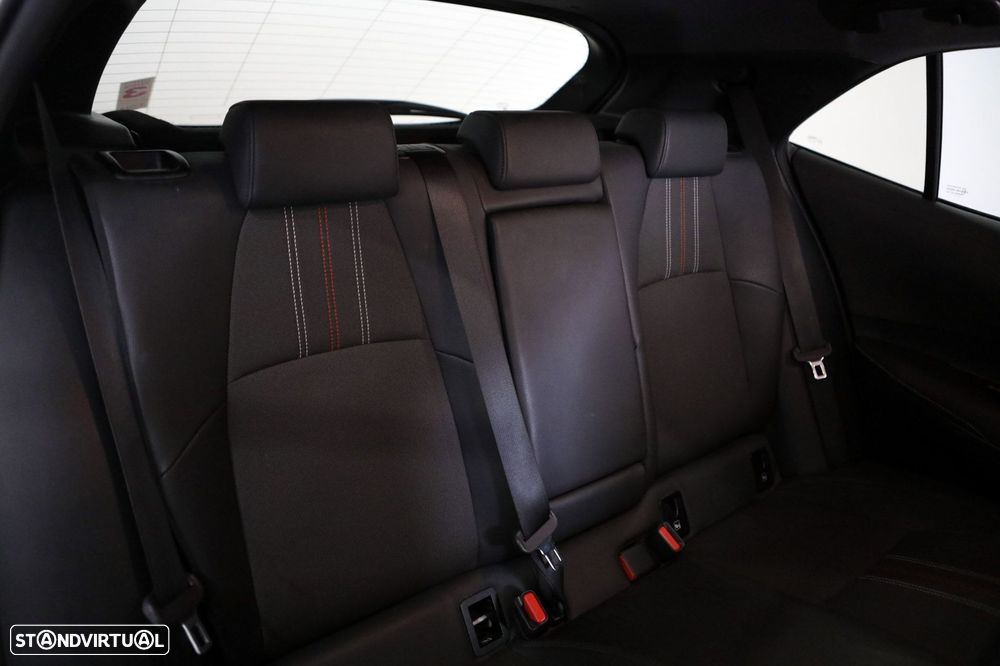 Toyota Corolla 2.0 Hybrid GR-Sport - 13