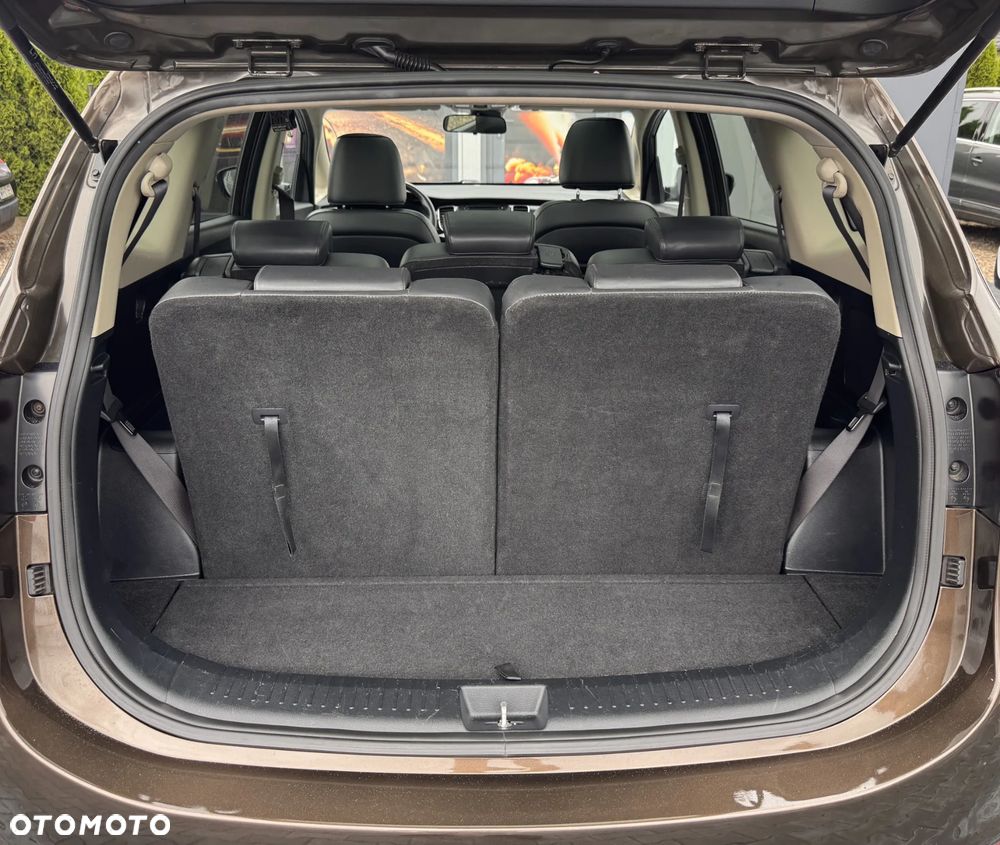 Kia Carens 1.7 CRDi L 7os DCT - 36