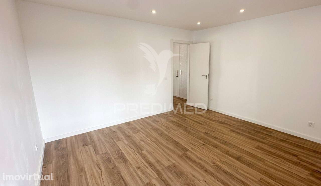 Apartamento T2 em Mercês - Grande imagem: 3/7