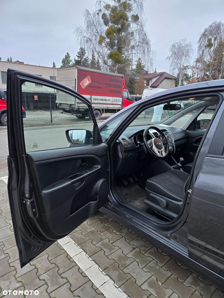 Kia Venga 1.6 CRDi M - 10