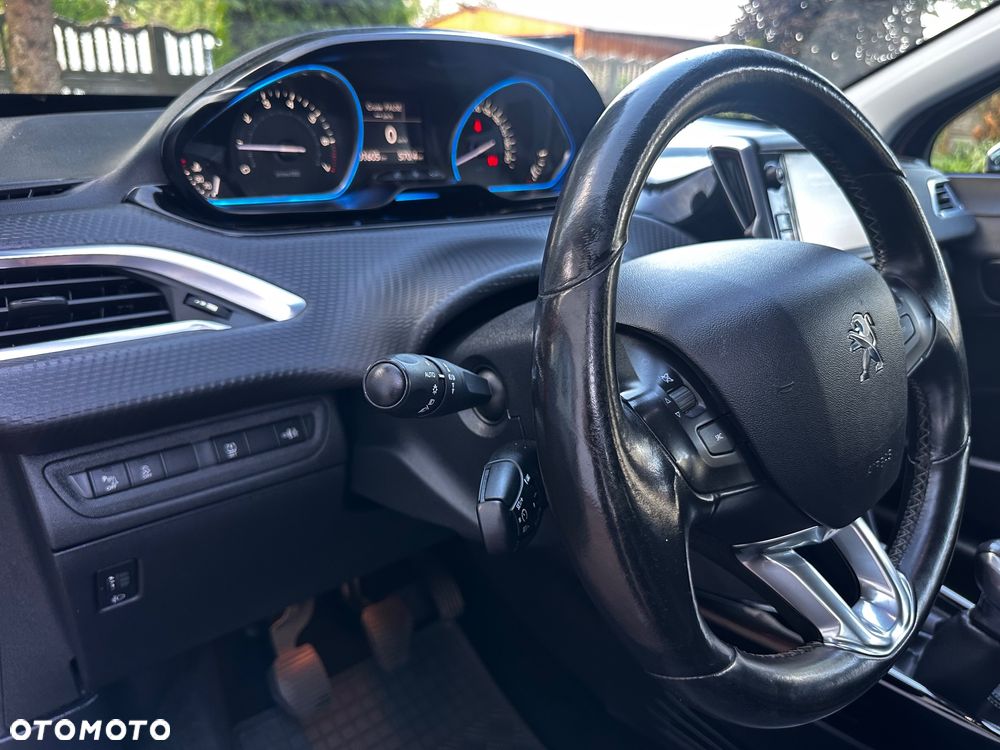 Peugeot 2008 PureTech 82 Allure - 22