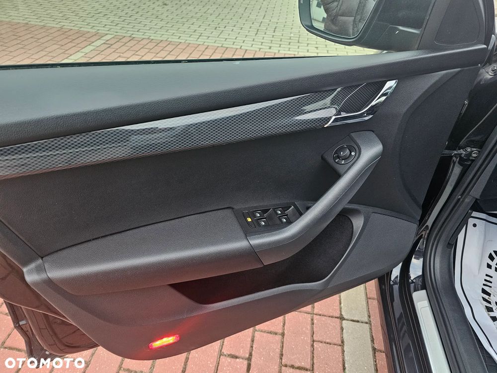 Skoda Octavia 2.0 TSI RS DSG - 16