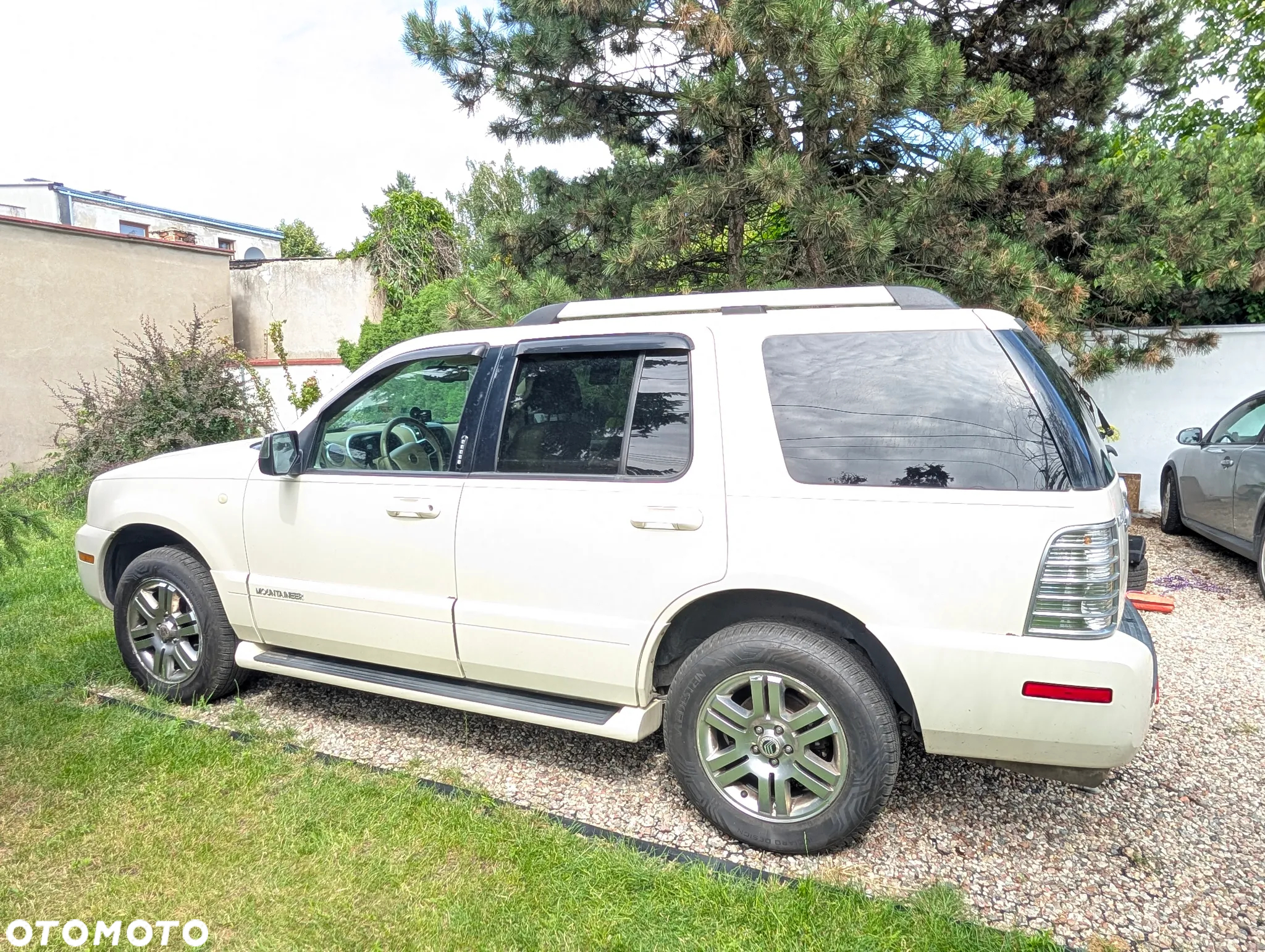 Mercury Mountaineer - 5