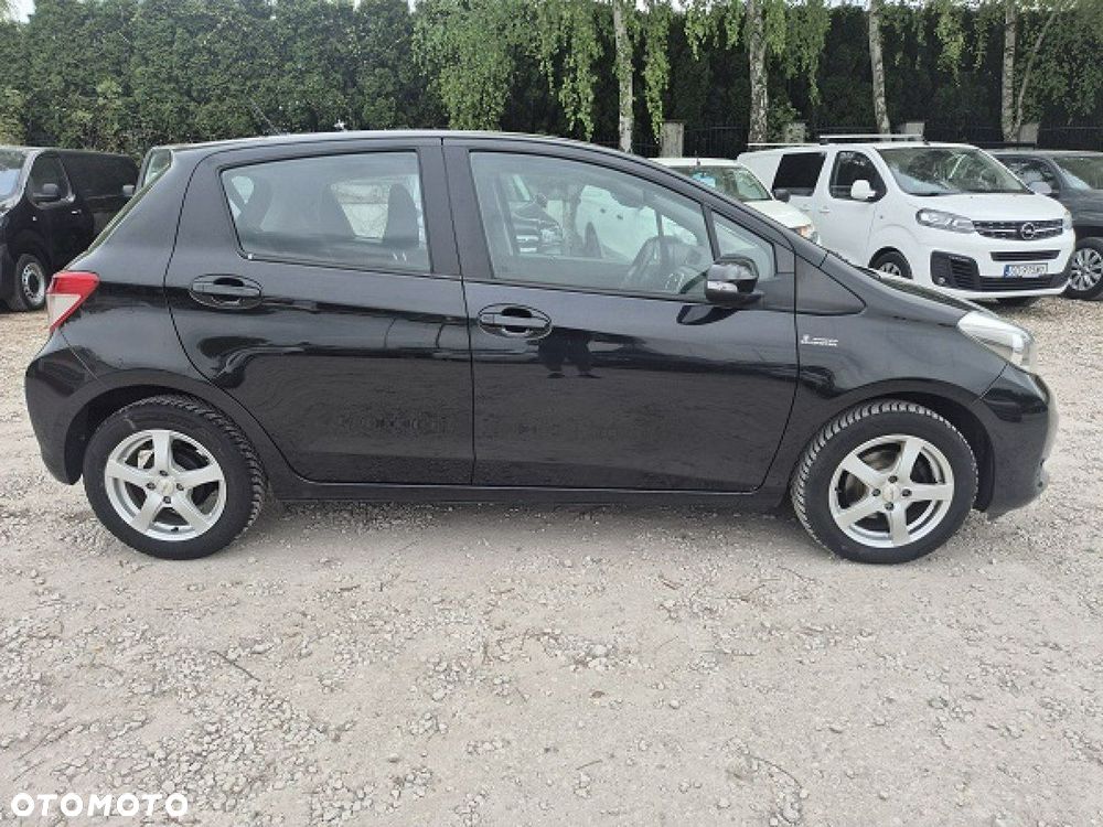 Toyota Yaris - 11