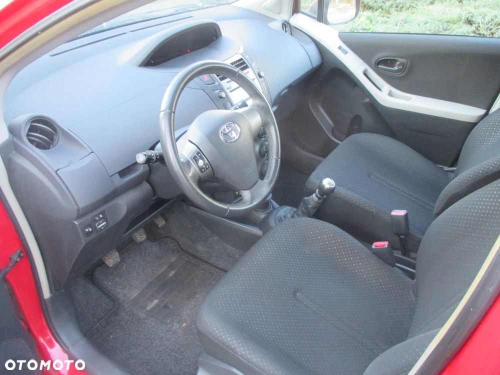 Toyota Yaris 1.33 Active - 11
