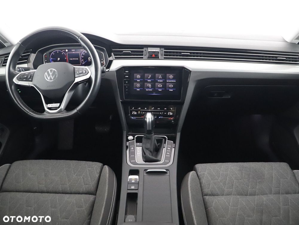 Volkswagen Passat Variant 2.0 TDI 4Mot Elegance DSG - 11