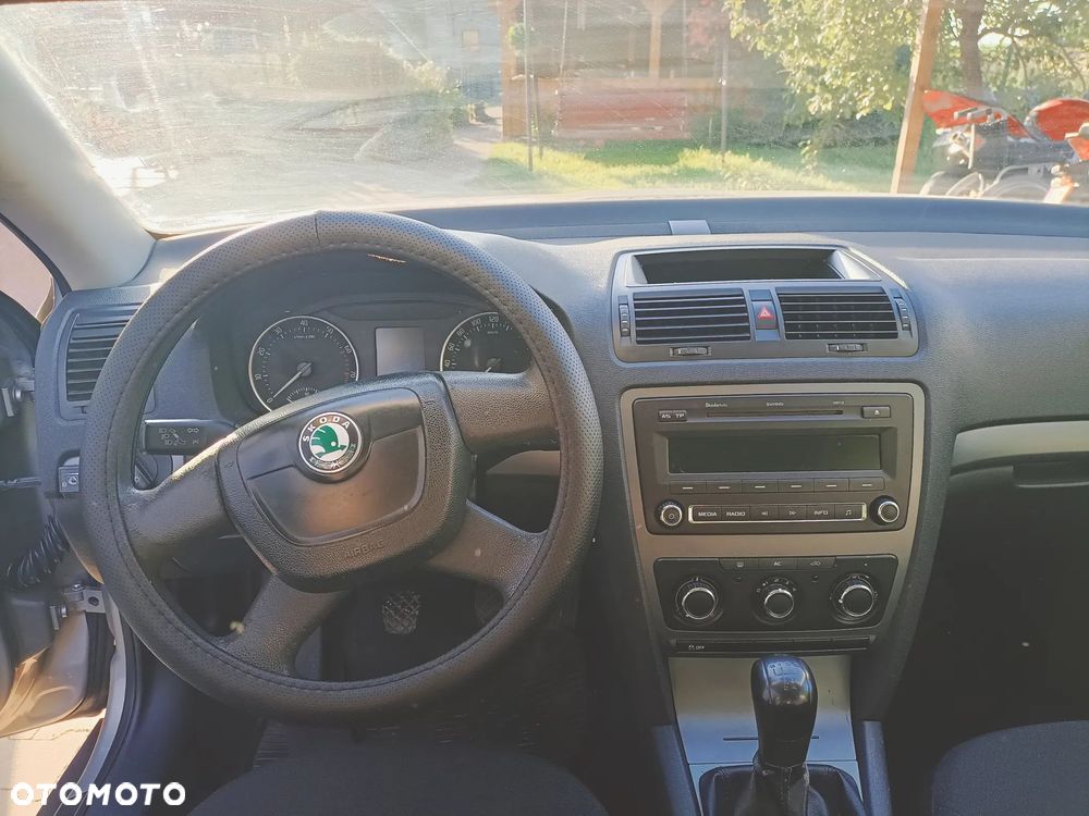 Skoda Octavia 1.6 Classic - 10