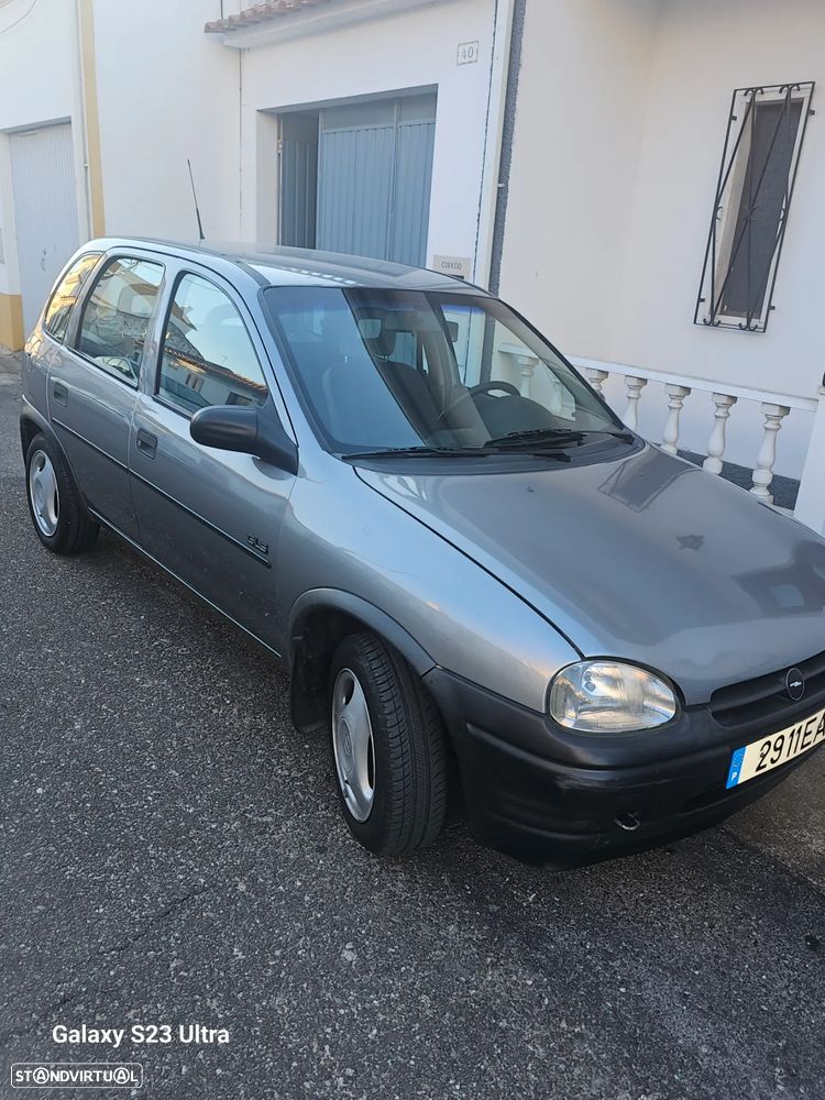 Opel Corsa 1.2 GLS - 3