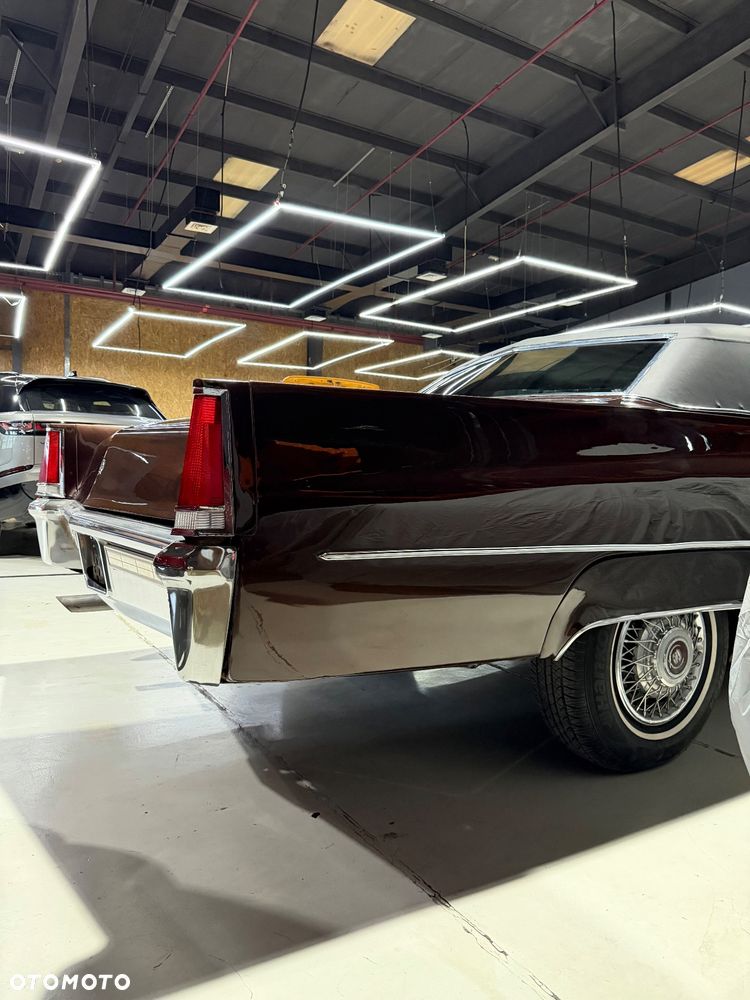 Cadillac Deville - 14