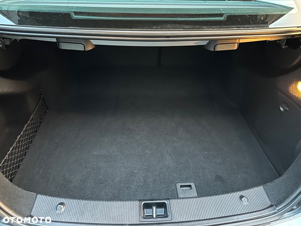Mercedes-Benz Klasa C 320 CDI DPF 4Matic 7G-TRONIC Elegance - 21