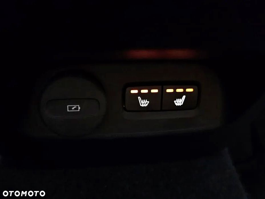Volvo XC 40 T4 AWD Geartronic Inscription - 17