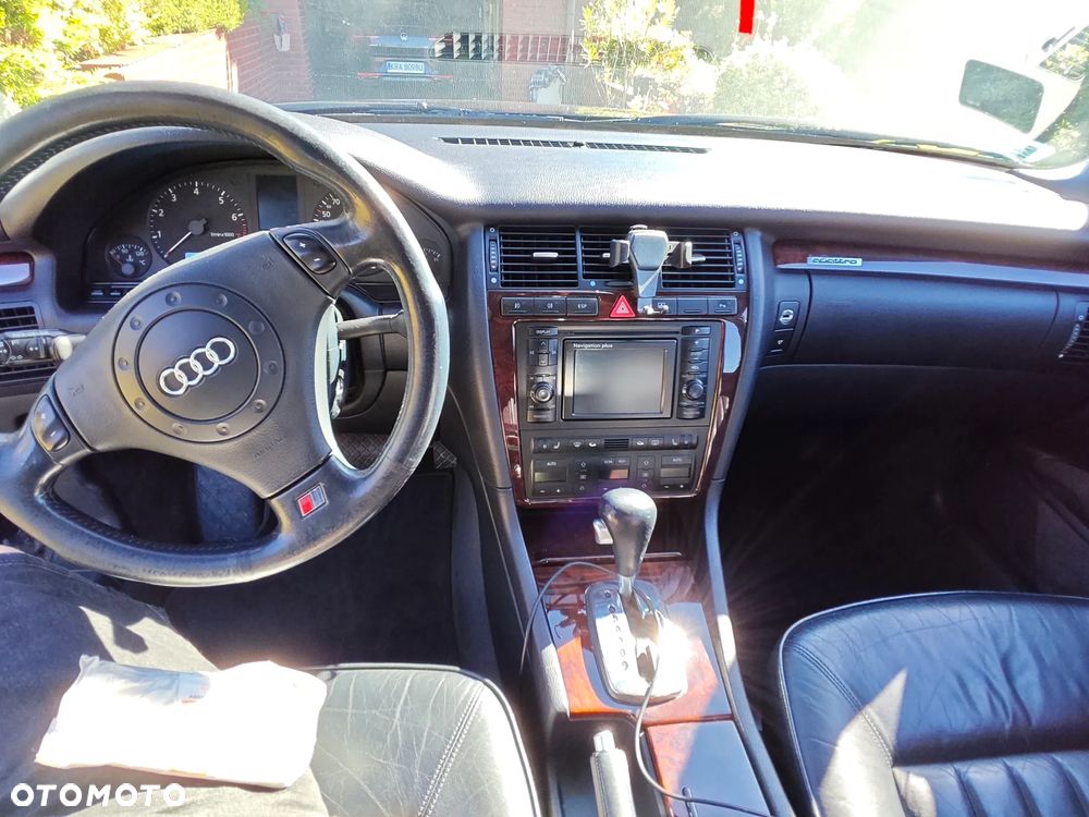Audi A8 - 16