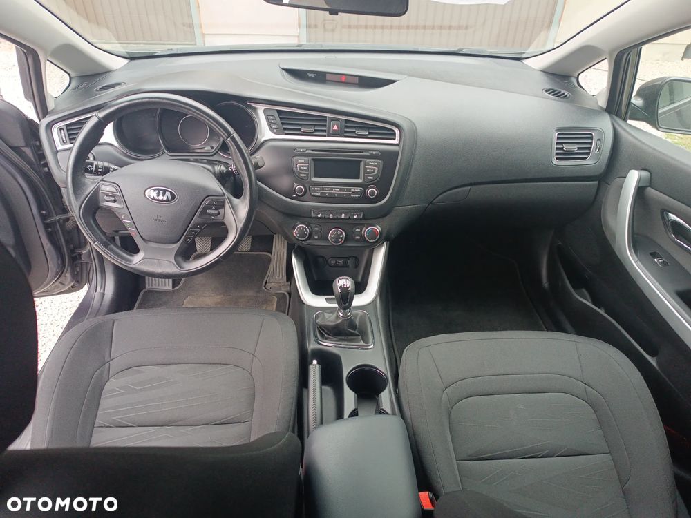 Kia Ceed 1.4 Attract - 18
