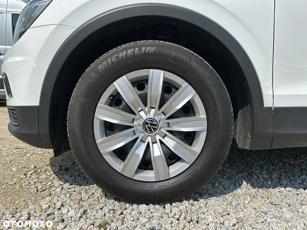 Volkswagen Tiguan - 36
