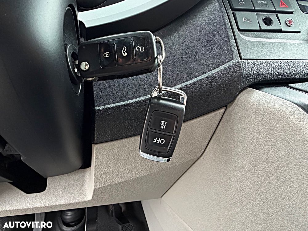 Volkswagen Caravelle KR Comfortline DSG - 30