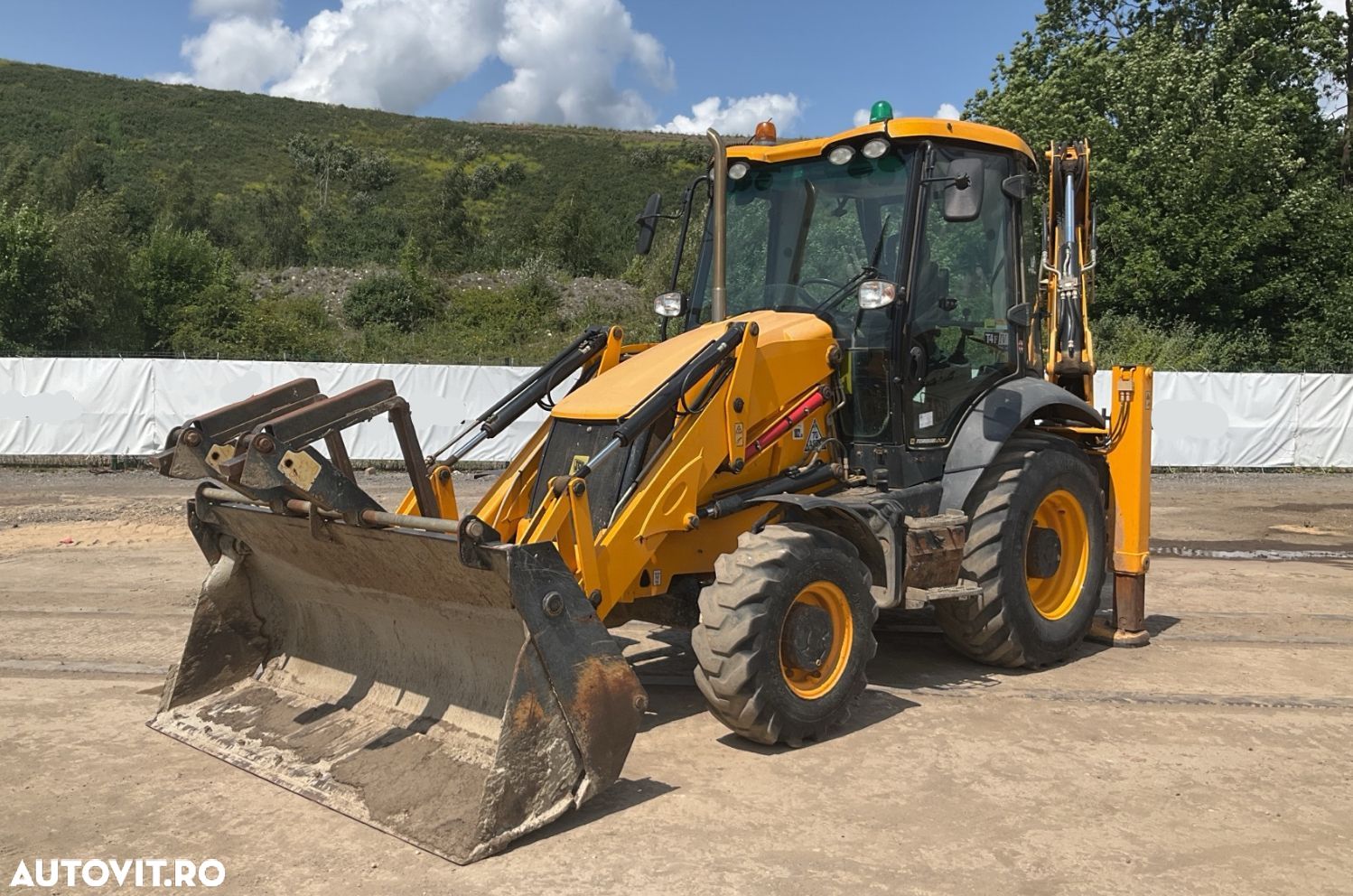 JCB 3CX Buldoexcavator - 1