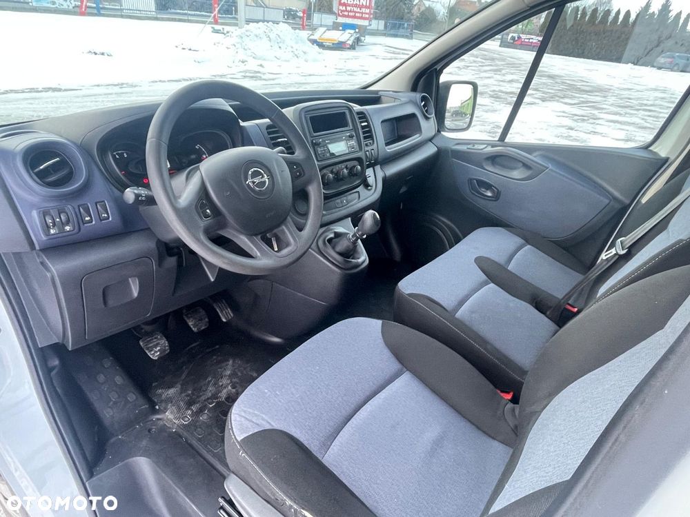 Opel Vivaro - 10