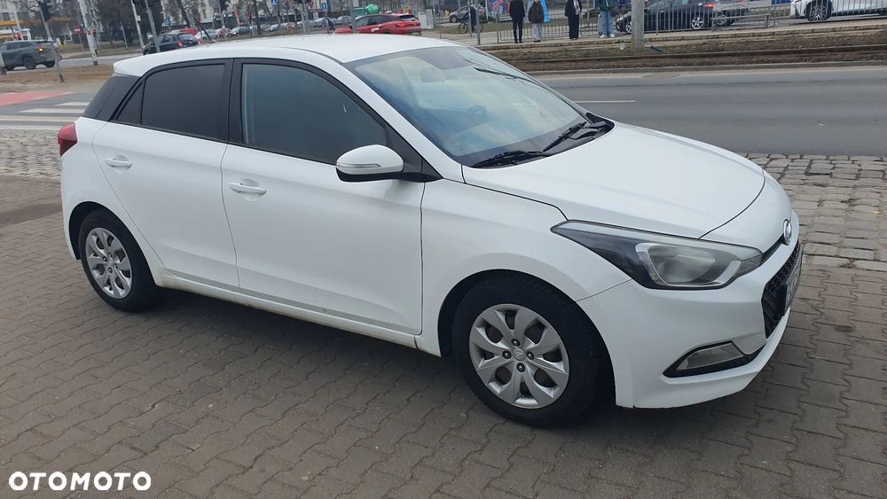 Hyundai i20 1.1 CRDi Classic + - 21