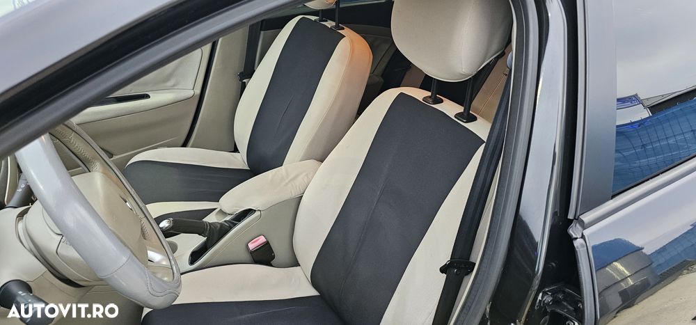 Renault Fluence 1.6 16V Expression - 9