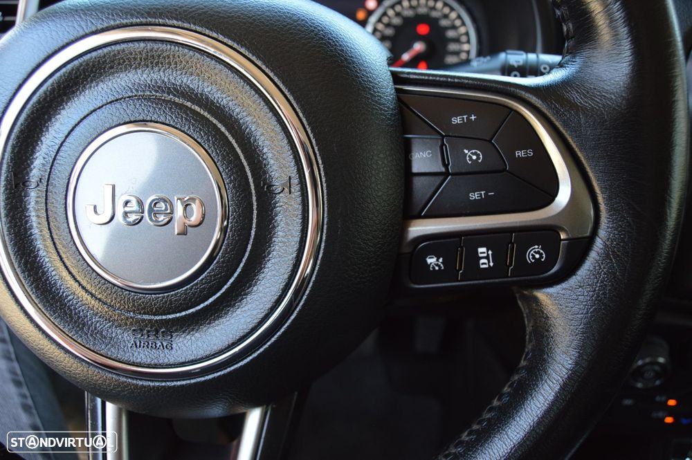 Jeep Renegade 1.0 T Limited - 44