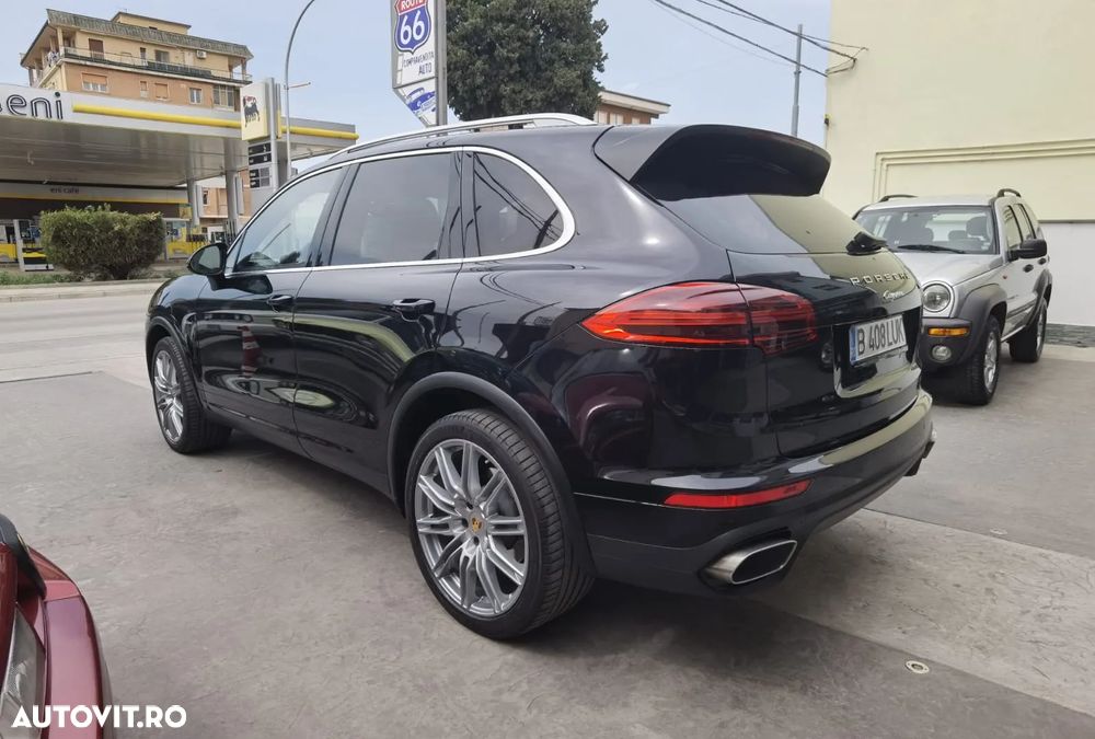 Porsche Cayenne - 5