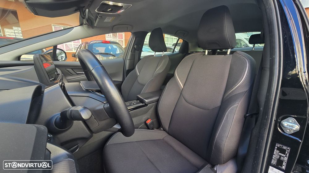 Toyota Prius 2.0 Plug-in Exclusive - 17