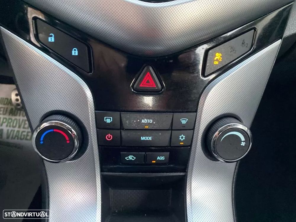 Chevrolet Cruze 2.0 VCDi LT - 30