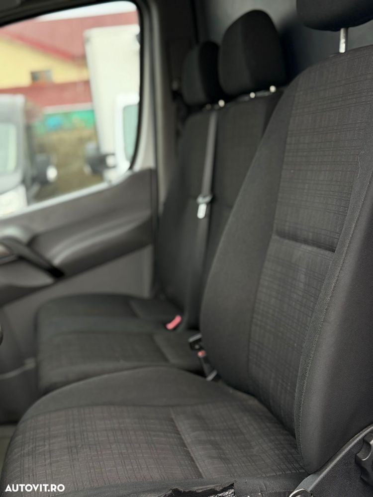 Mercedes-Benz SPRINTER - 11