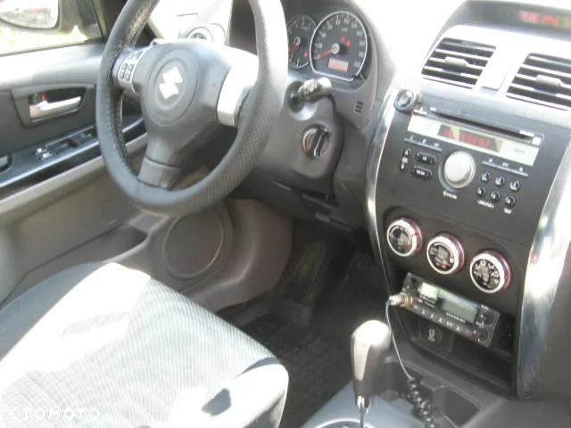 Suzuki SX4 1.6 GS / Premium - 18