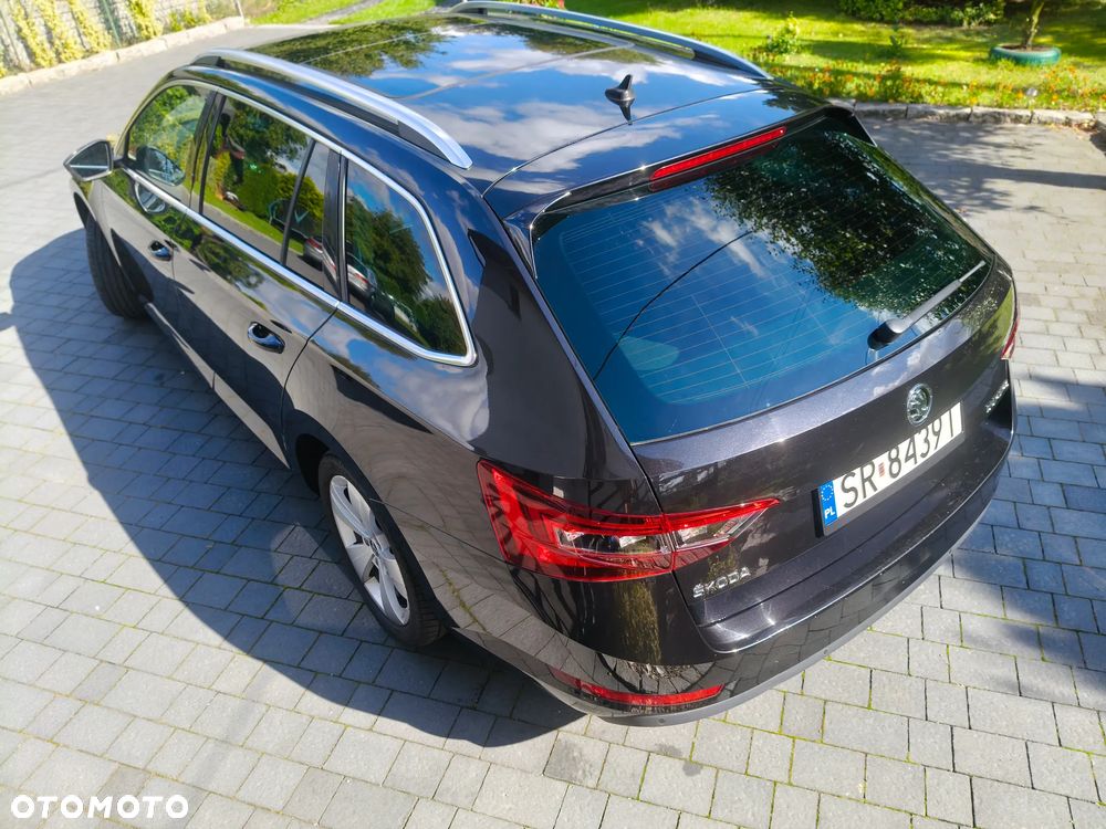 Skoda Superb Combi 2.0 TDI DSG Premium Edition - 37