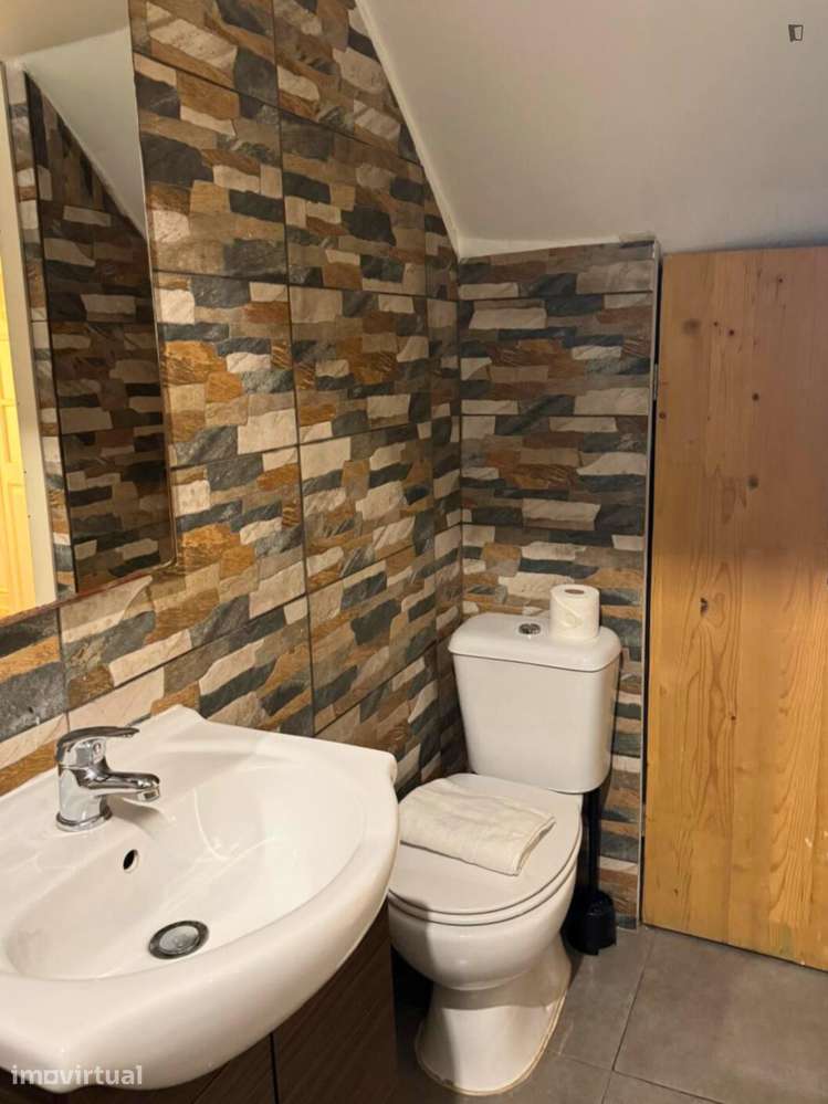 Apartamento com 3 quartos - localizado em Lordelo do Ouro Porto - Grande imagem: 3/18