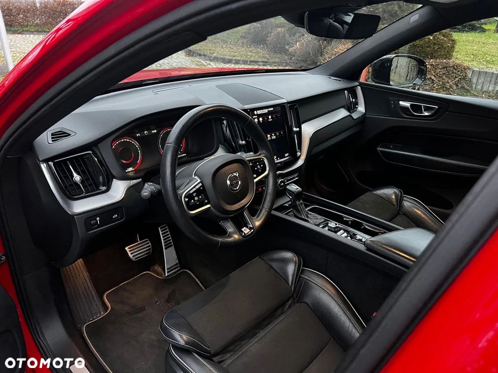 Volvo XC 60 D4 AWD R-Design - 18