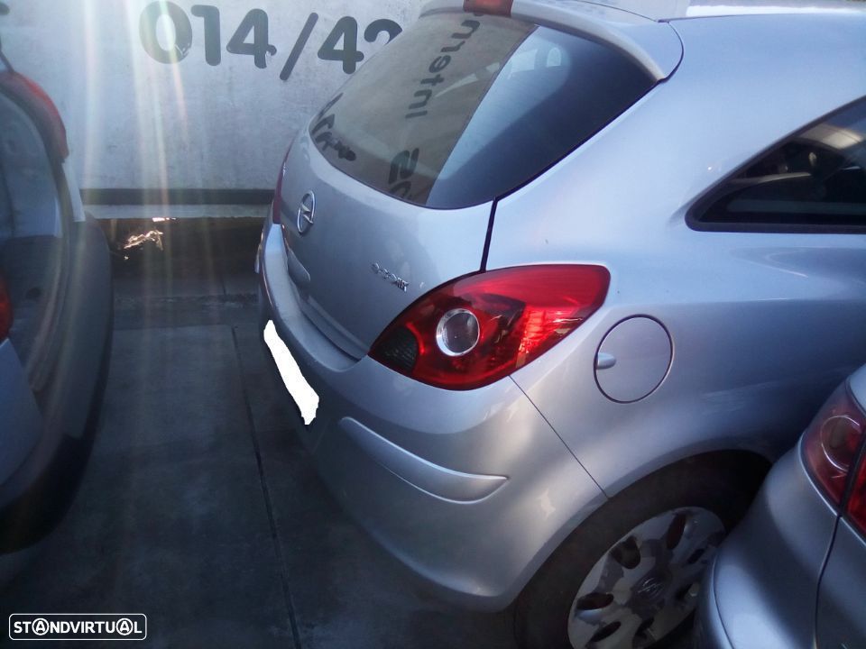 Traseira Opel corsa D 2010 - 1