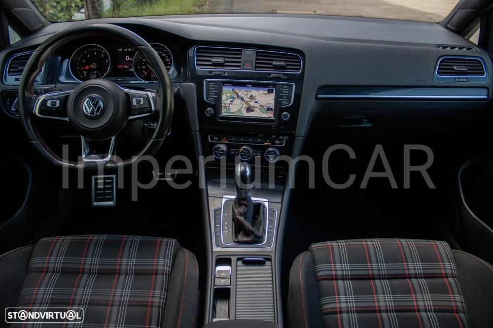 VW Golf GTI Performance BlueMotion DSG - 10
