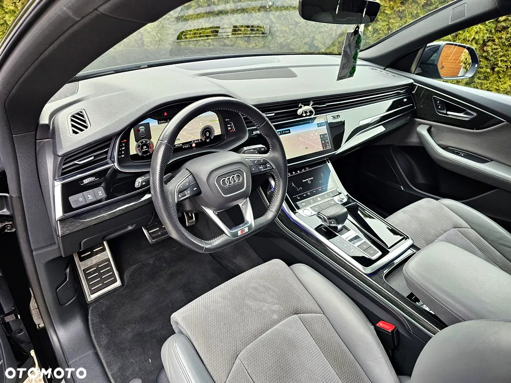 Audi Q8 - 10
