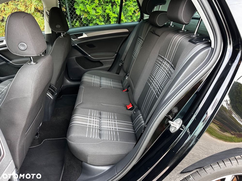 Volkswagen Golf 2.0 TDI BlueMotion Technology Lounge - 20