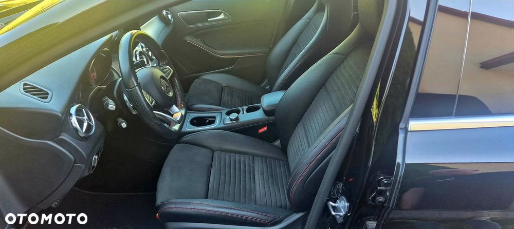 Mercedes-Benz GLA 220 4-Matic - 5