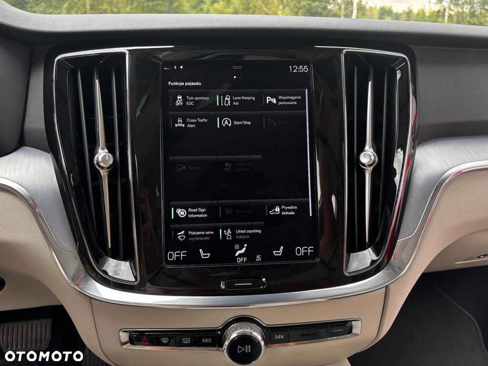 Volvo S60 T6 AWD Momentum Pro - 17