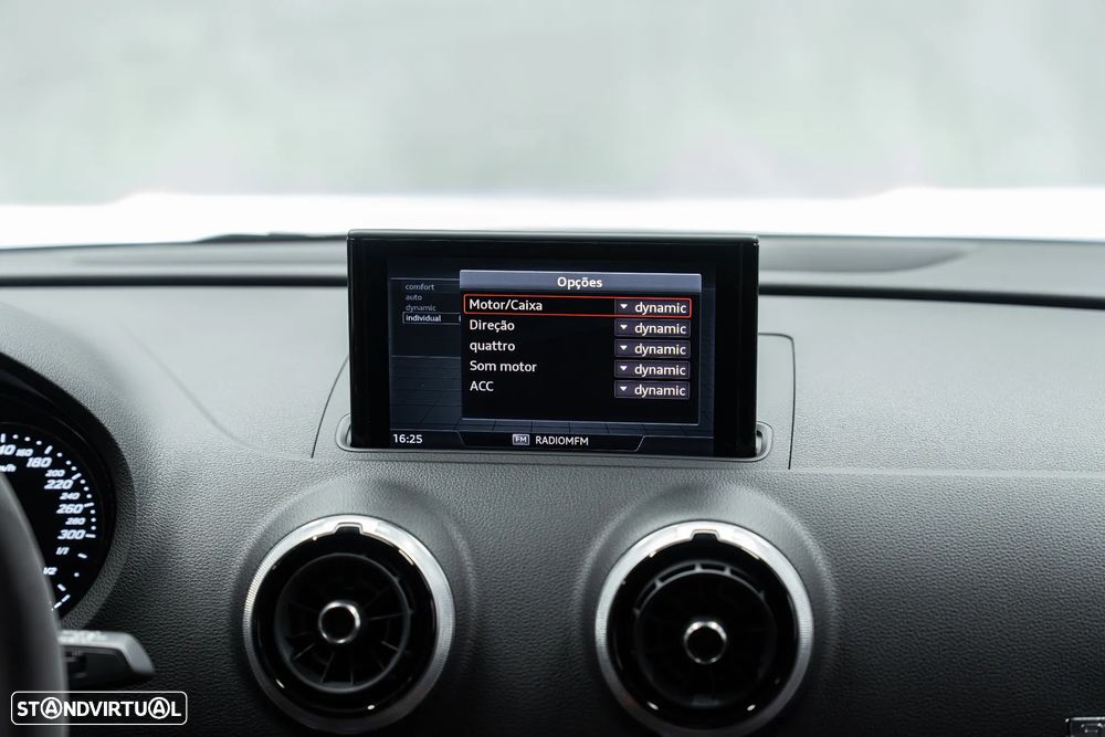 Audi RS3 Sportback S tronic - 28