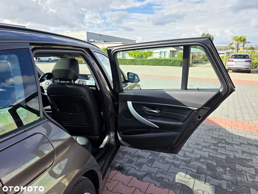 BMW Seria 3 316i - 14