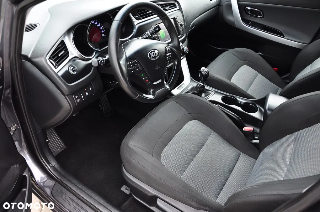 Kia Ceed 1.6 CRDi SCR L Business Line - 30