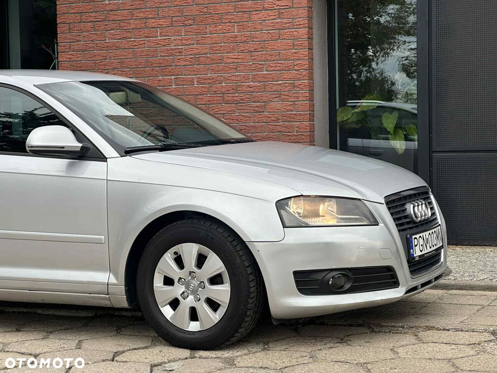 Audi A3 Sportback 1.6 TDI DPF Ambiente - 5