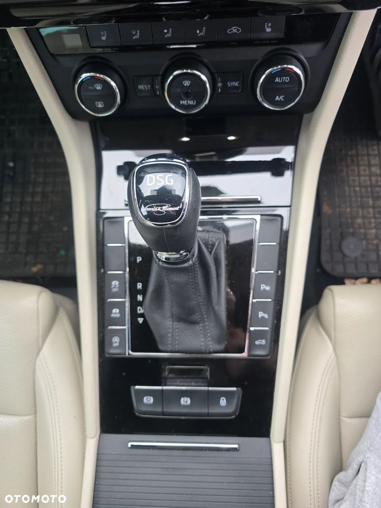 Skoda Superb 2.0 TDI L&K DSG - 24