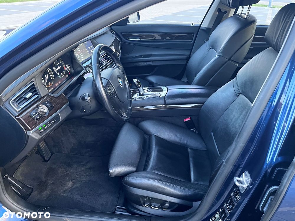 BMW Seria 7 740d xDrive - 18